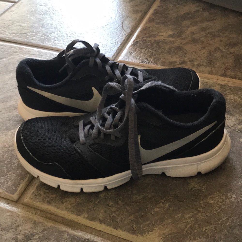 nike black flex experience rn 3